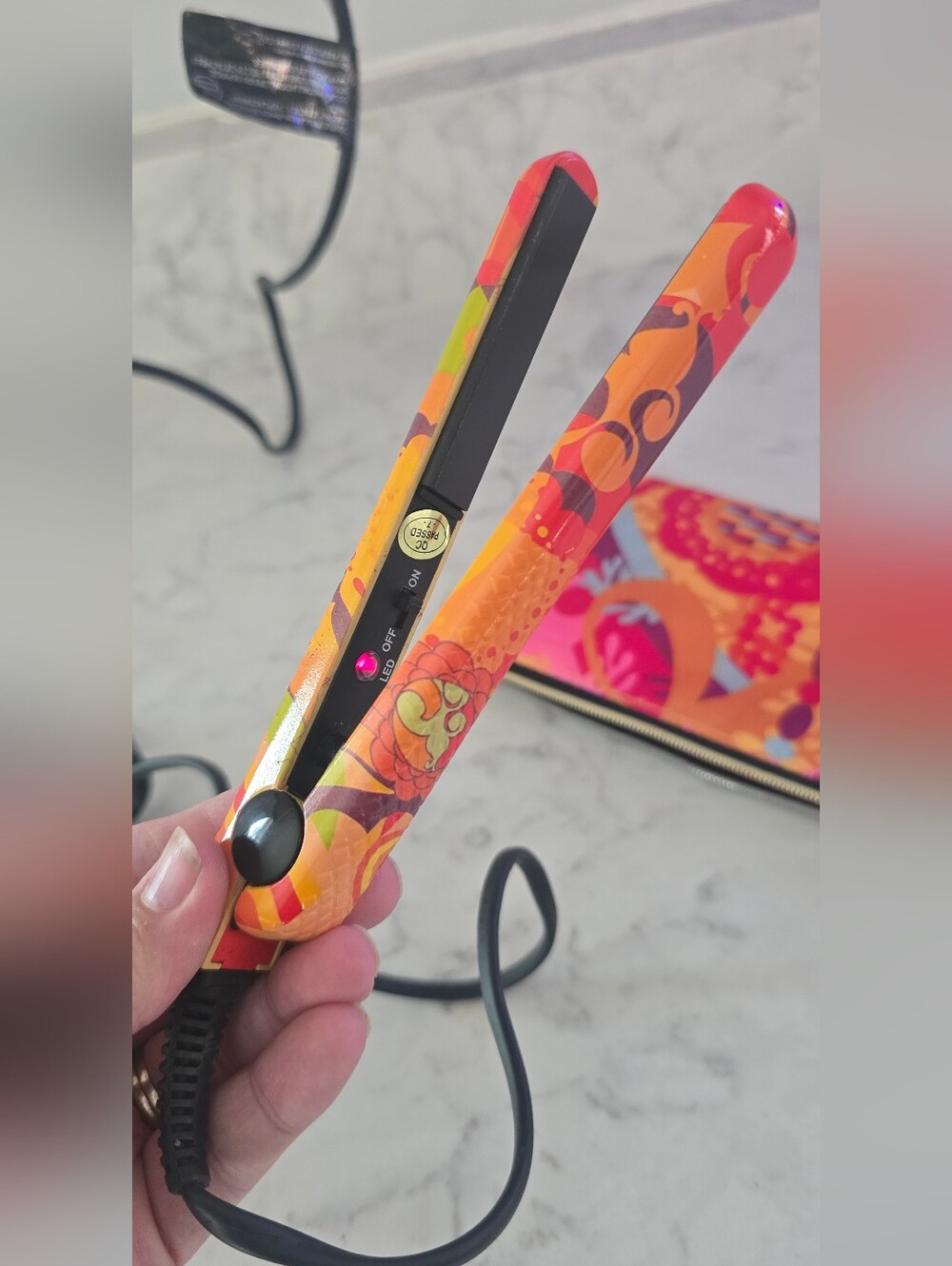 Amika Mighty Mini Styler Flatiron With Travel Pouch - Picture 2 of 4